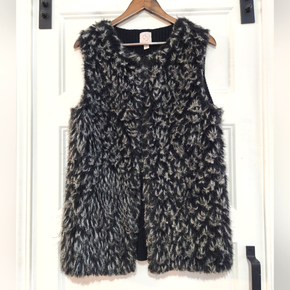db Womens M Faux Fur Ribbed Knit Back Sleeveless Sweater Vest Black Grey Top